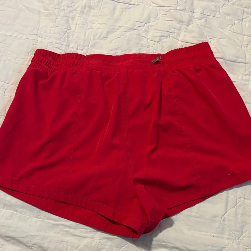 DKNY Women's Red Athletic‎ Shorts